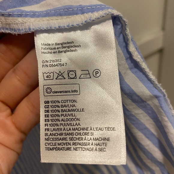 H&M/ label of graded goods Relaxed fit button down lightweight shirt - Picture 4 of 5